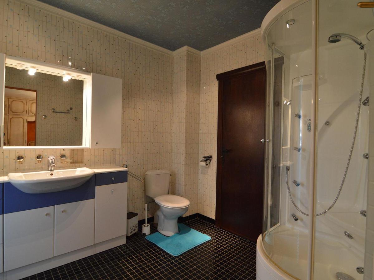 Elegant Villa In Stavelot With Fitness Playroom ภายนอก รูปภาพ