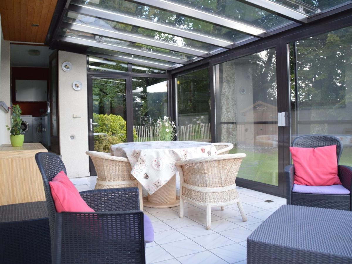 Elegant Villa In Stavelot With Fitness Playroom ภายนอก รูปภาพ